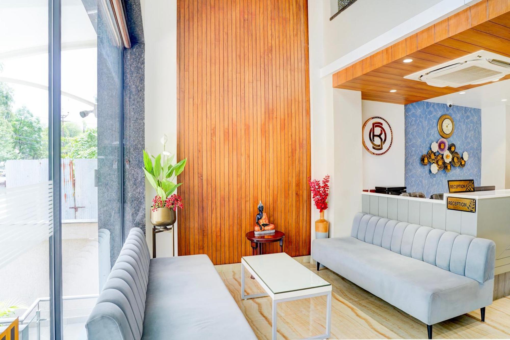 Palette Patel Nagar Hotel Бопал Екстериор снимка