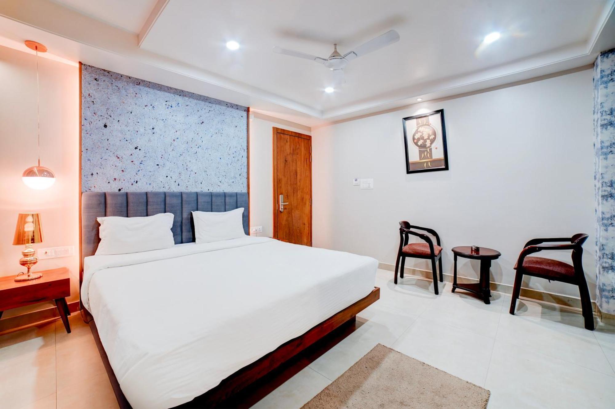 Palette Patel Nagar Hotel Бопал Екстериор снимка