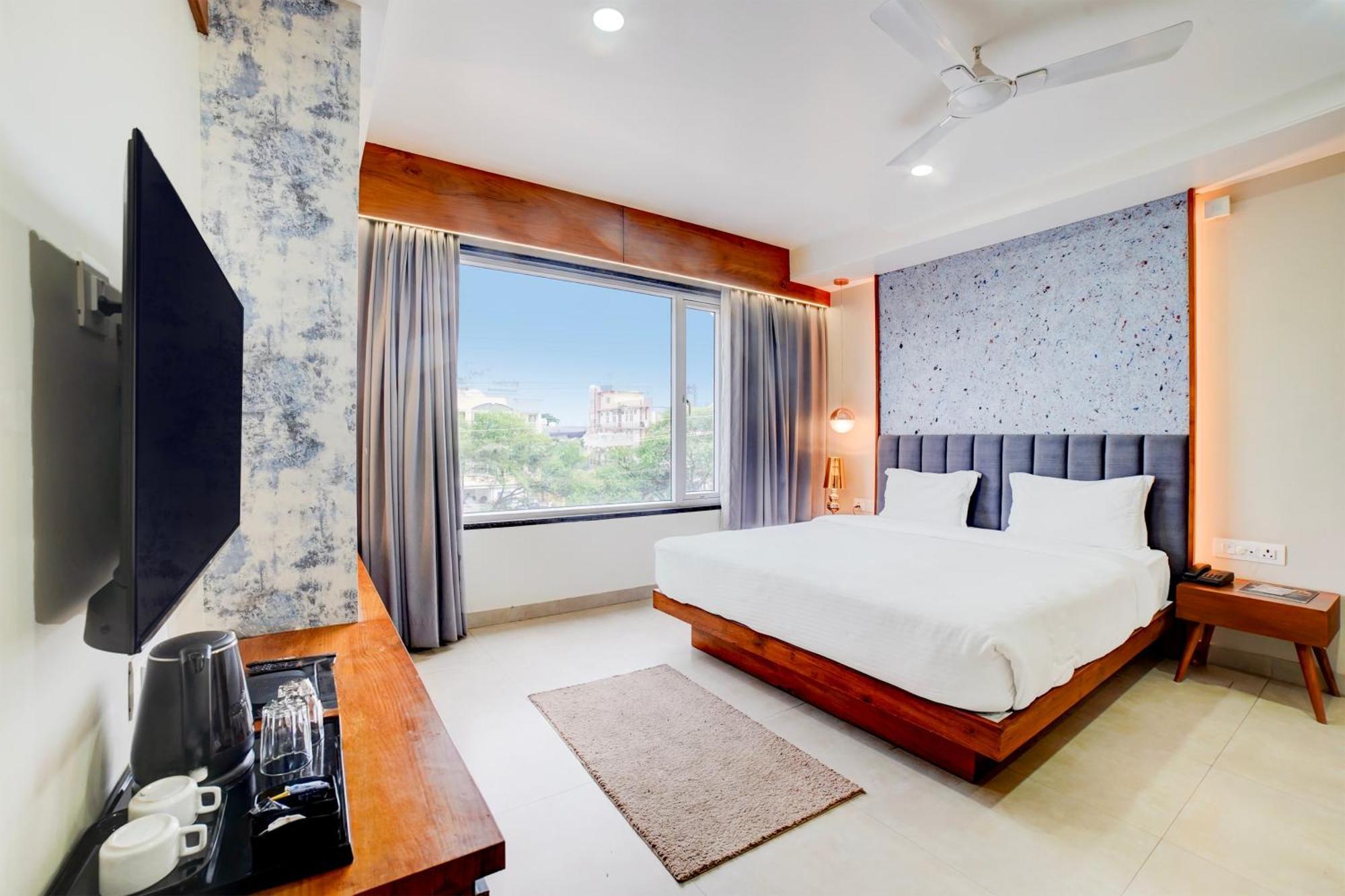 Palette Patel Nagar Hotel Бопал Екстериор снимка